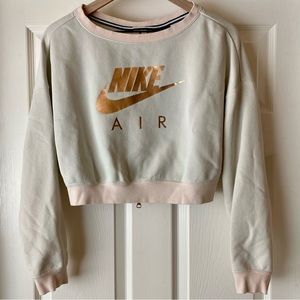 Nike cropped sweatshirt back zipper Women’s small